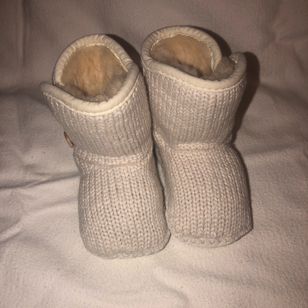 Baby ugg booties